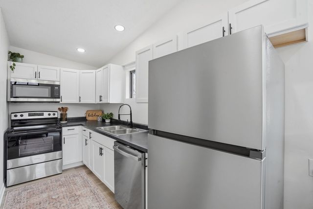 1258 US Highway 6, Coal Valley, IL 61240