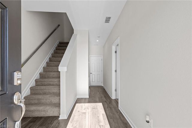 148 Freeman DR, Hampton, VA 23666