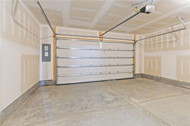 148 Freeman DR, Hampton, VA 23666