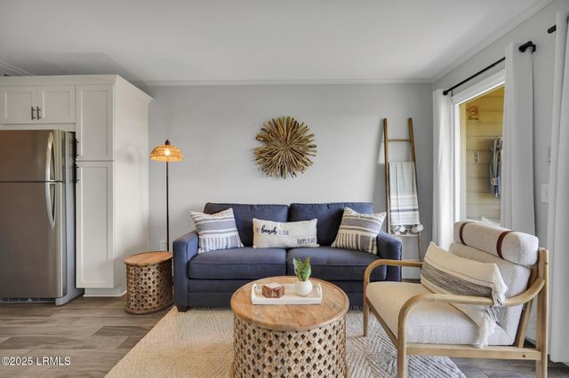 40 Folly Field Rd Apt A124, Hilton Head Island, SC 29928