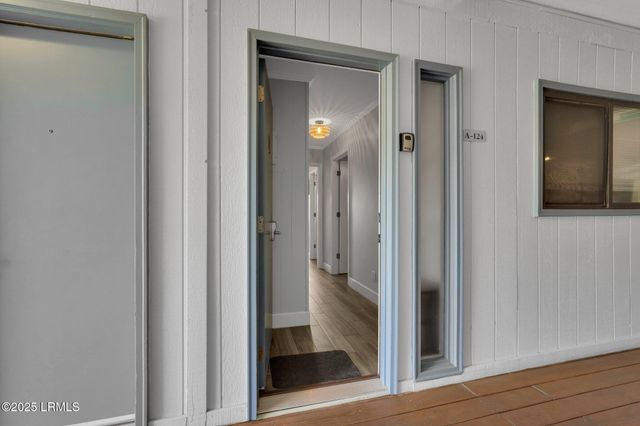 40 Folly Field Rd Apt A124, Hilton Head Island, SC 29928