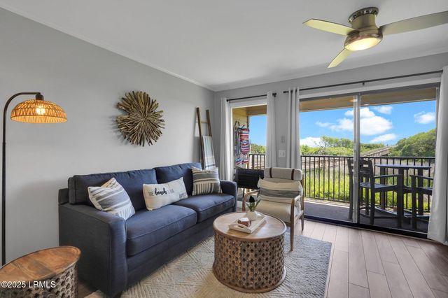 40 Folly Field Rd Apt A124, Hilton Head Island, SC 29928