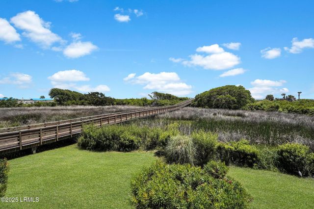 40 Folly Field Rd Apt A124, Hilton Head Island, SC 29928