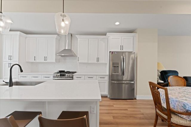 3906 Edwards Road, Cincinnati, OH 45209