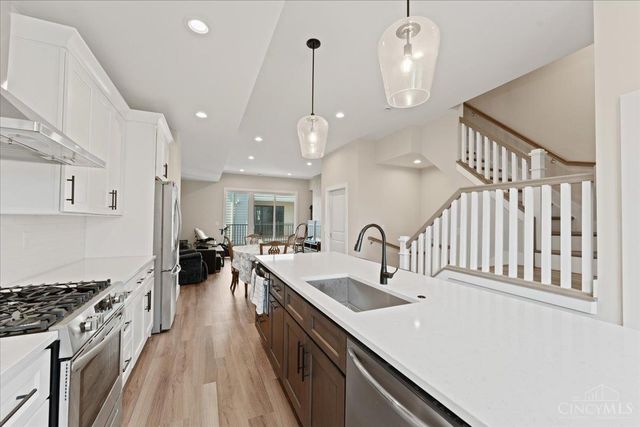 3906 Edwards Road, Cincinnati, OH 45209