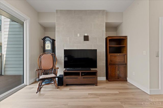 3906 Edwards Road, Cincinnati, OH 45209