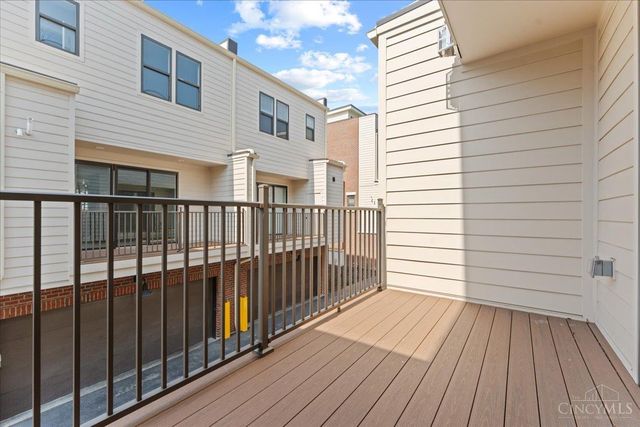 3906 Edwards Road, Cincinnati, OH 45209