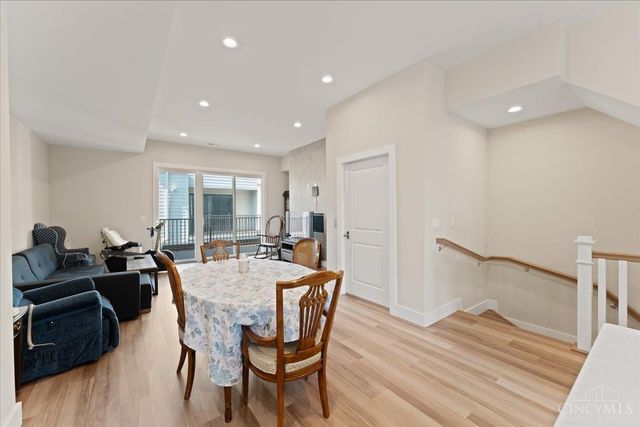 3906 Edwards Road, Cincinnati, OH 45209