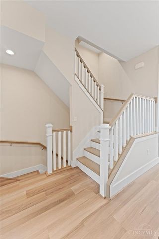 3906 Edwards Road, Cincinnati, OH 45209