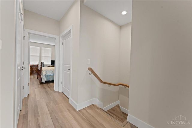 3906 Edwards Road, Cincinnati, OH 45209