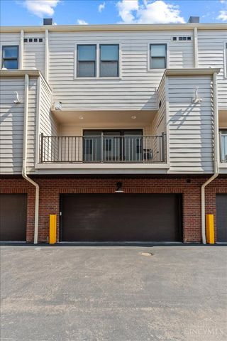 3906 Edwards Road, Cincinnati, OH 45209