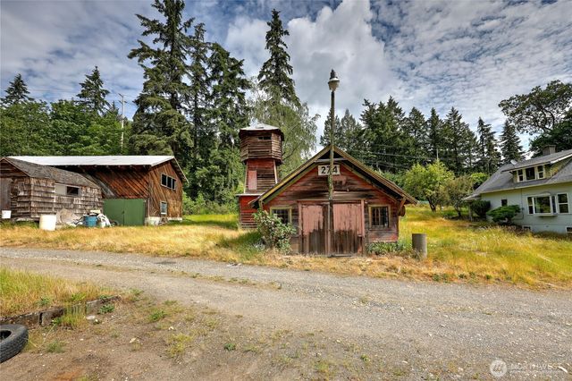 4469 NW Anderson Hill Road, Silverdale, WA 98383