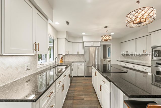 10 Market Place Dr, Hilton Head Island, SC 29928