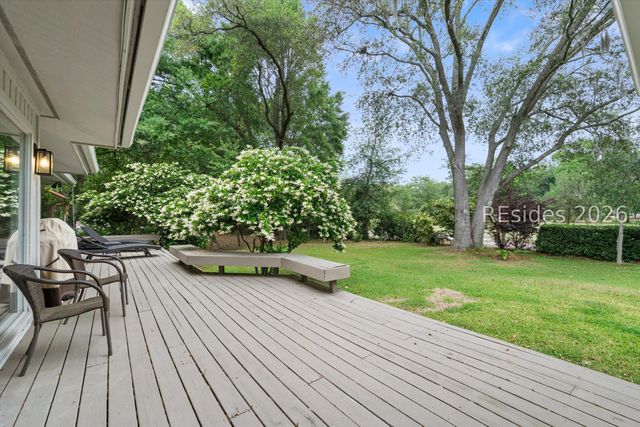 10 Market Place Dr, Hilton Head Island, SC 29928