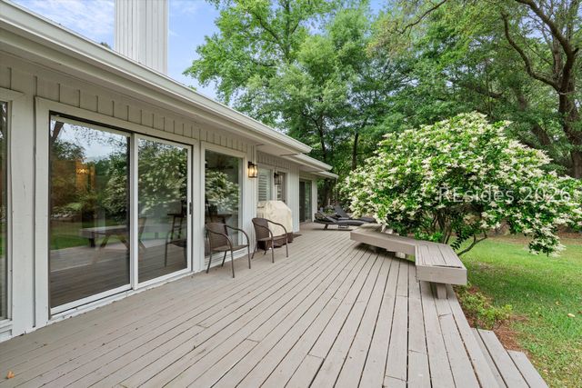 10 Market Place Dr, Hilton Head Island, SC 29928