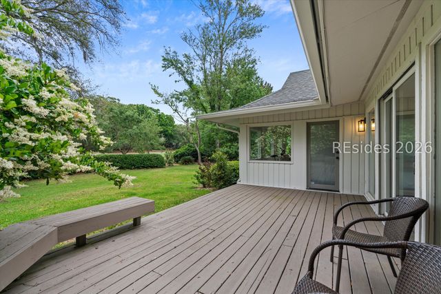 10 Market Place Dr, Hilton Head Island, SC 29928