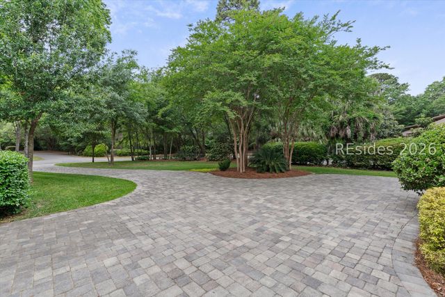 10 Market Place Dr, Hilton Head Island, SC 29928