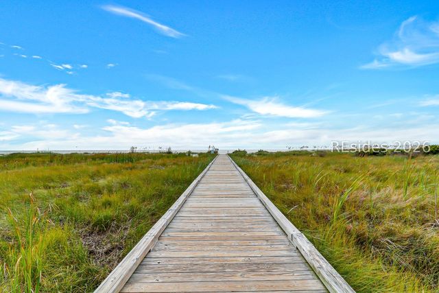 10 Market Place Dr, Hilton Head Island, SC 29928