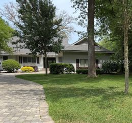 10 Market Place Dr, Hilton Head Island, SC 29928