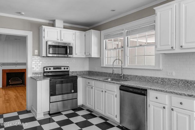 521 S Main Street, Broadway, NC 27505