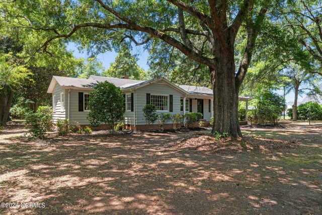 521 S Main Street, Broadway, NC 27505