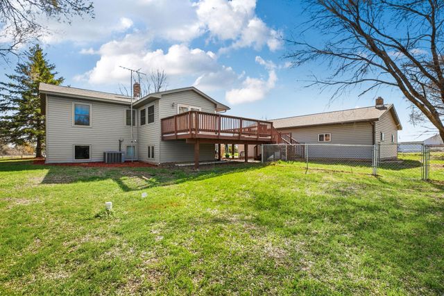 7481 State Street, Clear Lake, MN 55319