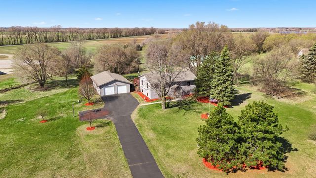 7481 State Street, Clear Lake, MN 55319