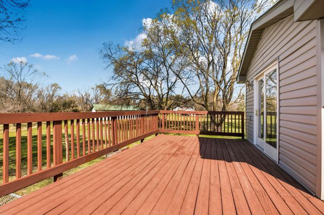 7481 State Street, Clear Lake, MN 55319