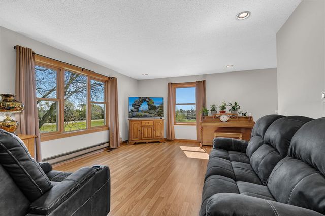 7481 State Street, Clear Lake, MN 55319