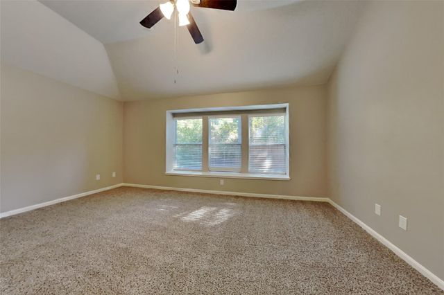 70 N Creekmist Place, Conroe, TX 77385