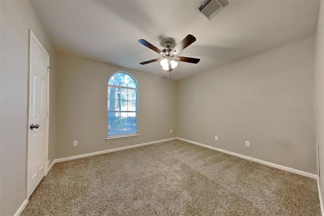 70 N Creekmist Place, Conroe, TX 77385