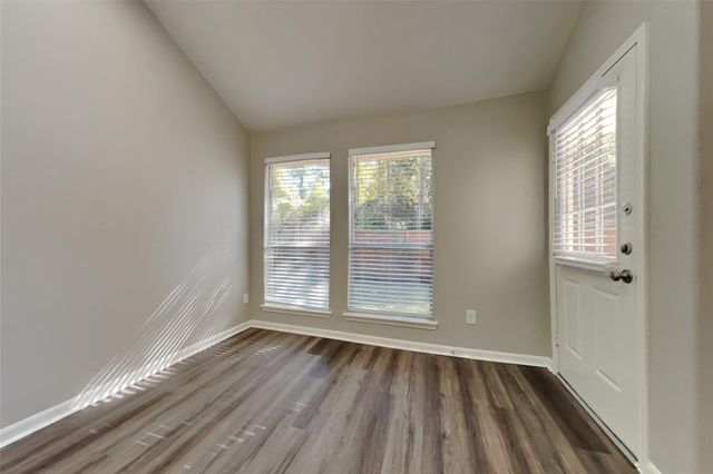 70 N Creekmist Place, Conroe, TX 77385