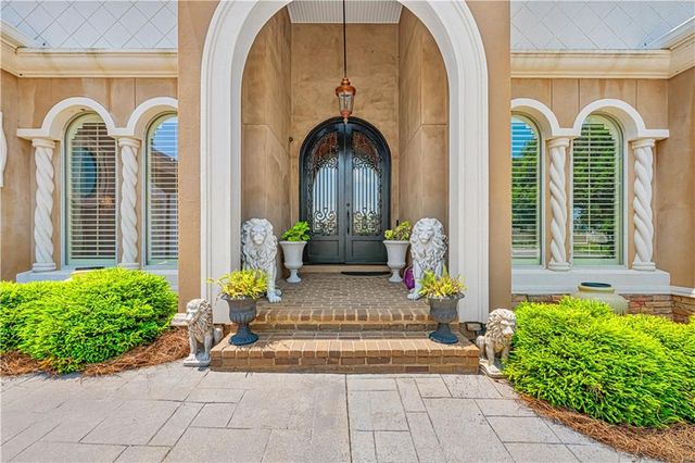 1104 Heron Lakes Circle, Mobile, AL 36693