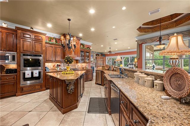 1104 Heron Lakes Circle, Mobile, AL 36693
