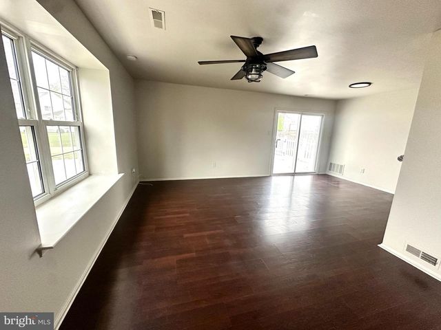 109 FRANKLIN DR, Voorhees, NJ 08043