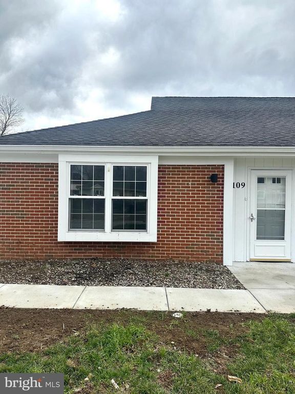 109 FRANKLIN DR, Voorhees, NJ 08043