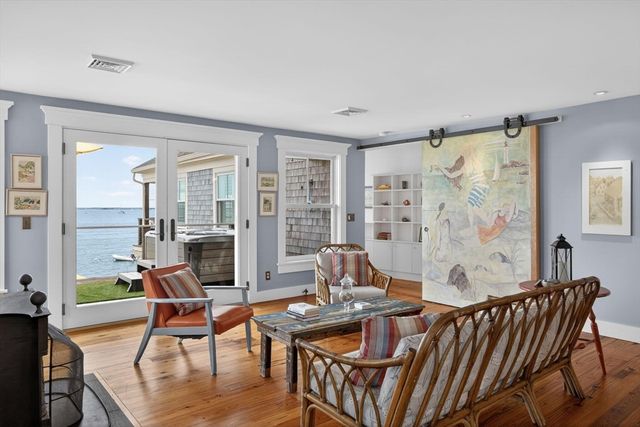 71 Commercial Street, Provincetown, MA 02657