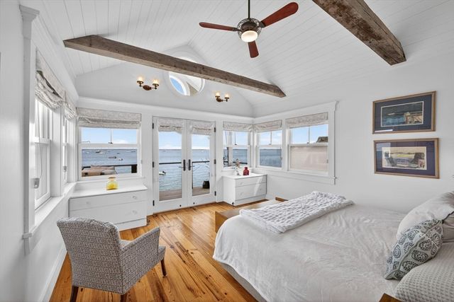 71 Commercial Street, Provincetown, MA 02657