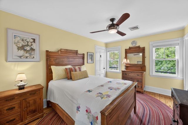 71 Commercial Street, Provincetown, MA 02657