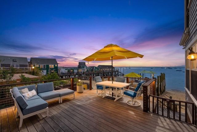 71 Commercial Street, Provincetown, MA 02657