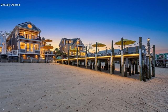 71 Commercial Street, Provincetown, MA 02657