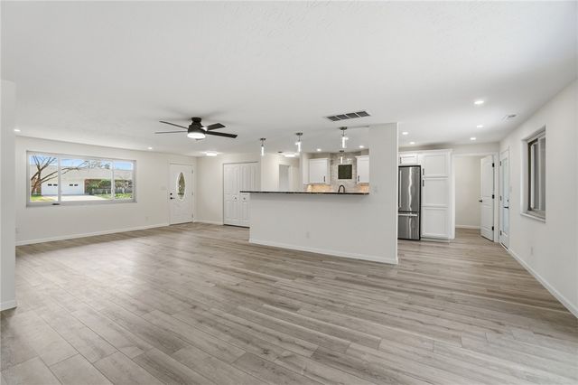 1039 Independence Drive, Kettering, OH 45429