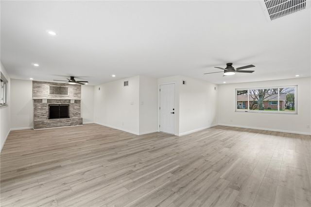 1039 Independence Drive, Kettering, OH 45429