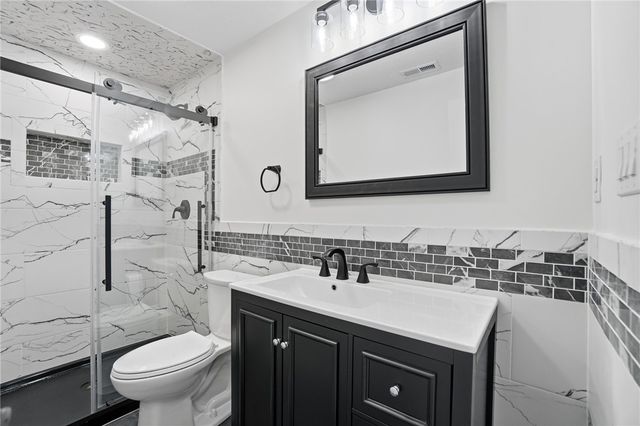 1039 Independence Drive, Kettering, OH 45429