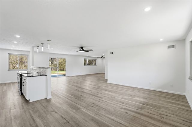 1039 Independence Drive, Kettering, OH 45429