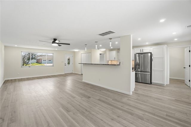 1039 Independence Drive, Kettering, OH 45429