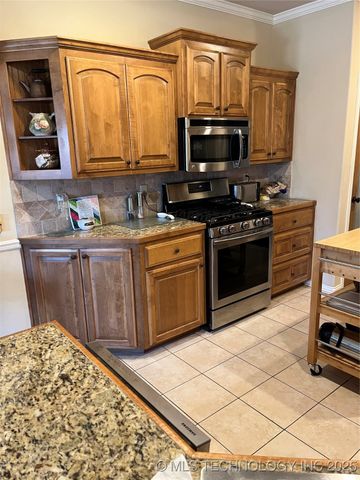 2613 S 12th Street, Broken Arrow, OK 74012