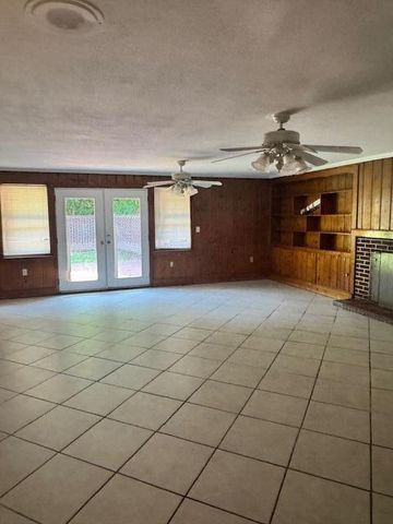 107 Sumter Street, Manning, SC 29102