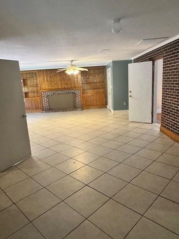 107 Sumter Street, Manning, SC 29102