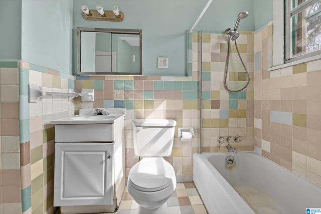 104 MAIN STREET, Weaver, AL 36207